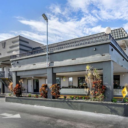 Rodeway Inn Clearwater-Dunedin Exterior foto