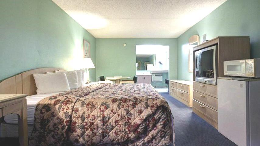 Rodeway Inn Clearwater-Dunedin Exterior foto