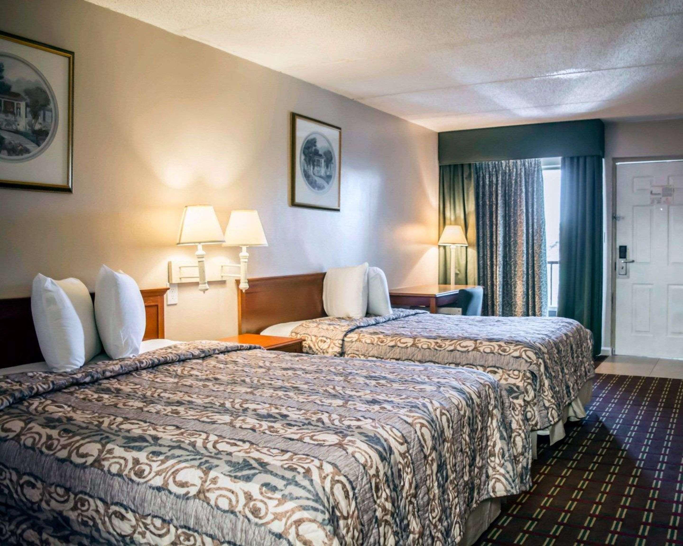 Rodeway Inn Clearwater-Dunedin Exterior foto