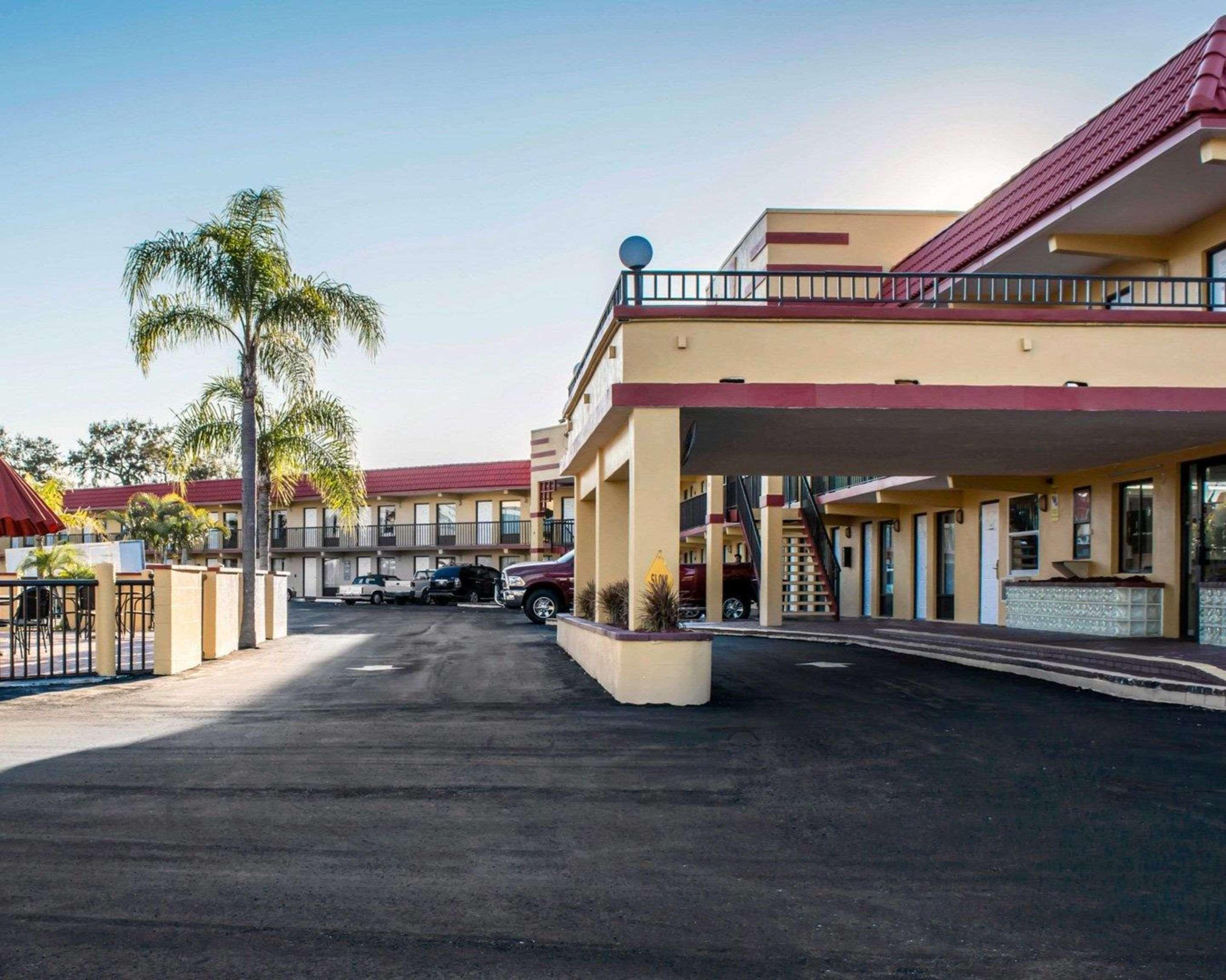 Rodeway Inn Clearwater-Dunedin Exterior foto