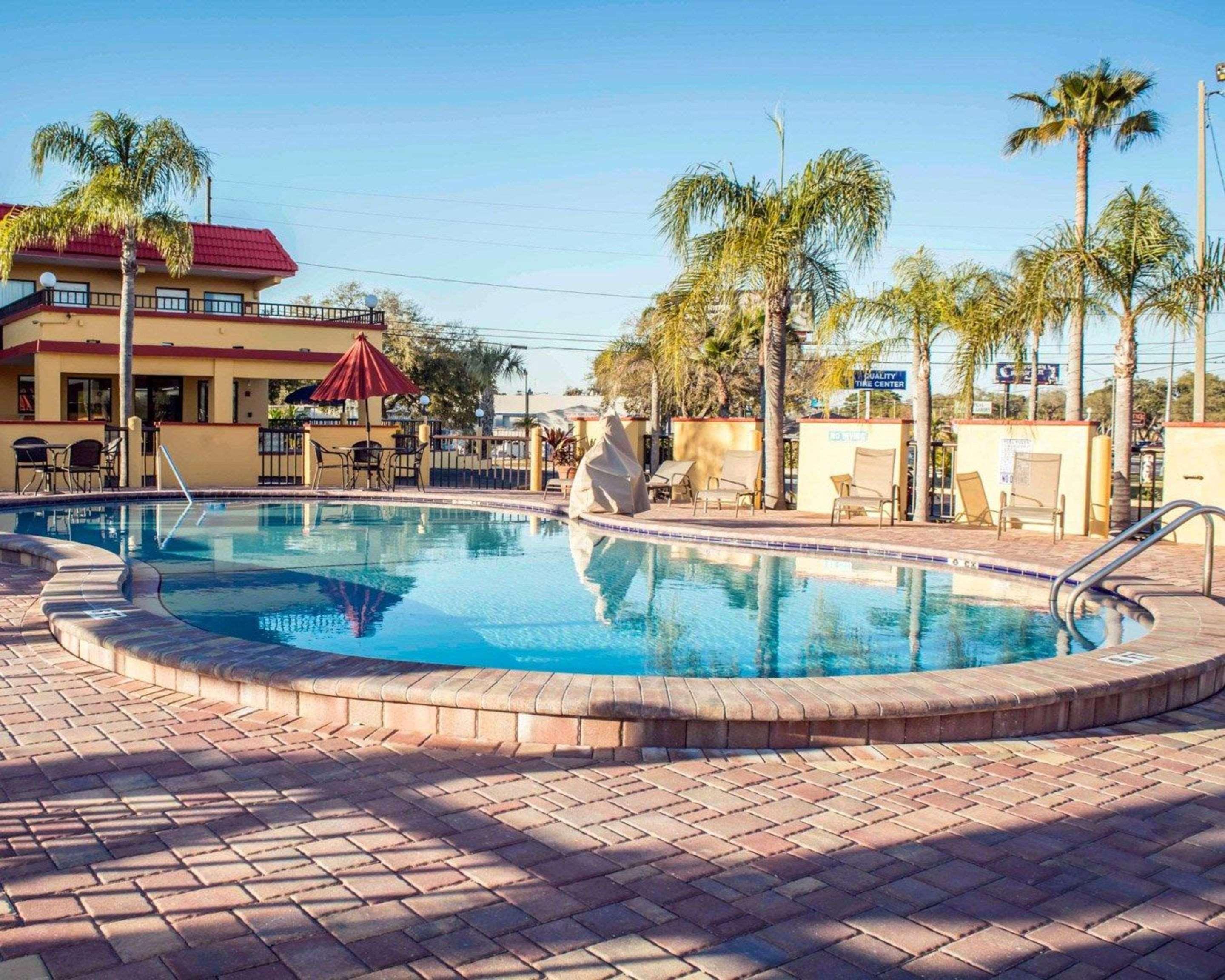 Rodeway Inn Clearwater-Dunedin Exterior foto