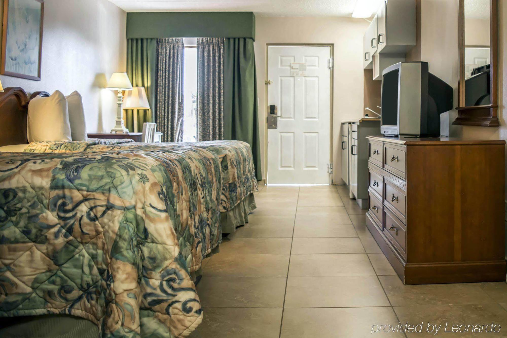 Rodeway Inn Clearwater-Dunedin Exterior foto